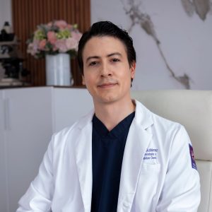 Dr. Willy Nava Gutiérrez